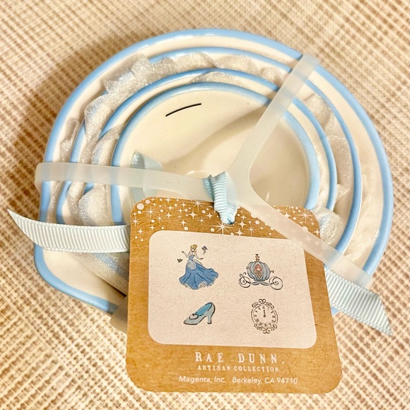 Rae Dunn x Disney Princess Cinderella Measuring Cups Set NWT ceramic baking 🍰 - Picture 2 of 6